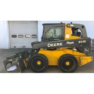 Skidsteer, Enclosed 332E (Lg)