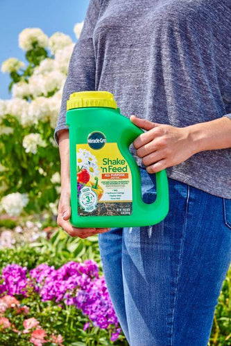 Miracle-Gro® Shake 'n Feed® All Purpose Plant Food (1 lbs)